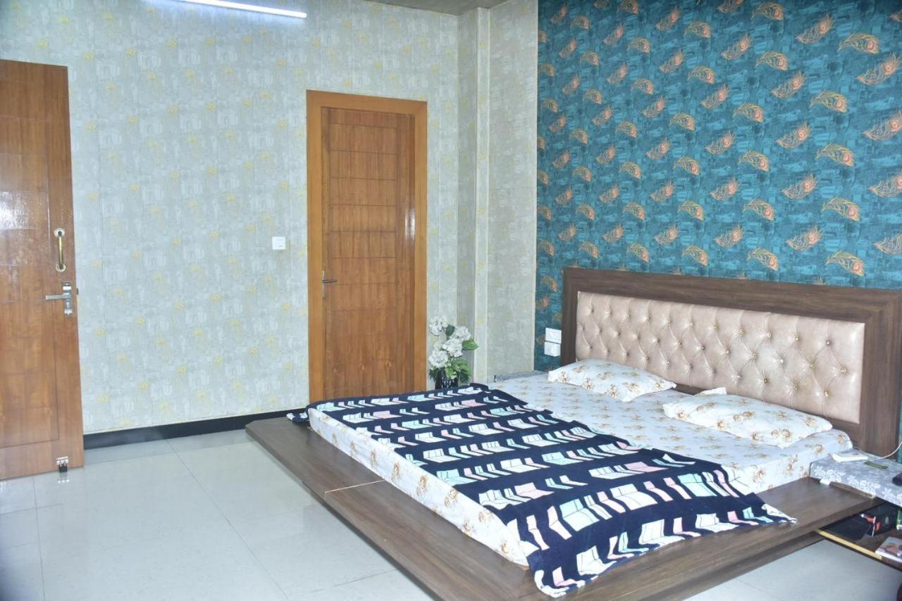 Shreshth Home Stay - Best Family Accommodation - 3Km From Har Ki Pauri, Haridwar, Uttarakhand 外观 照片