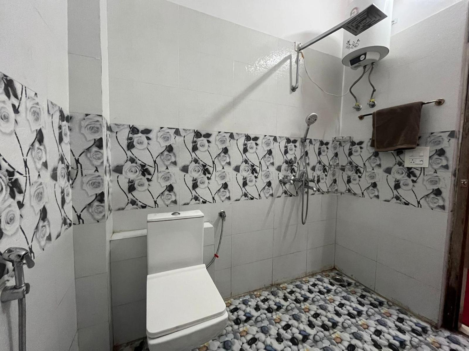 Shreshth Home Stay - Best Family Accommodation - 3Km From Har Ki Pauri, Haridwar, Uttarakhand 外观 照片