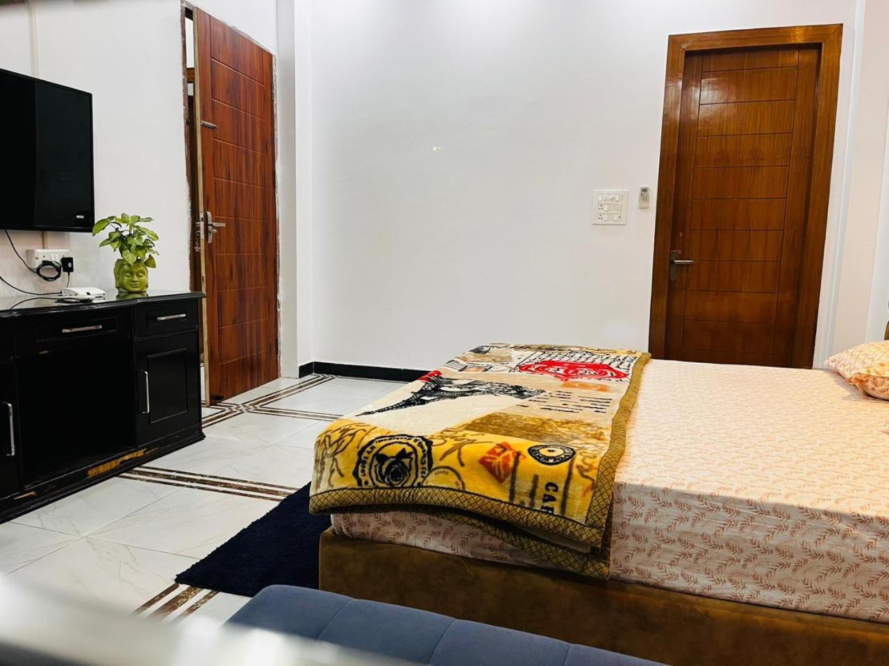 Shreshth Home Stay - Best Family Accommodation - 3Km From Har Ki Pauri, Haridwar, Uttarakhand 外观 照片