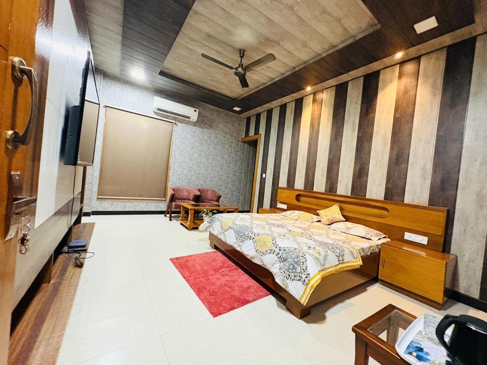 Shreshth Home Stay - Best Family Accommodation - 3Km From Har Ki Pauri, Haridwar, Uttarakhand 外观 照片